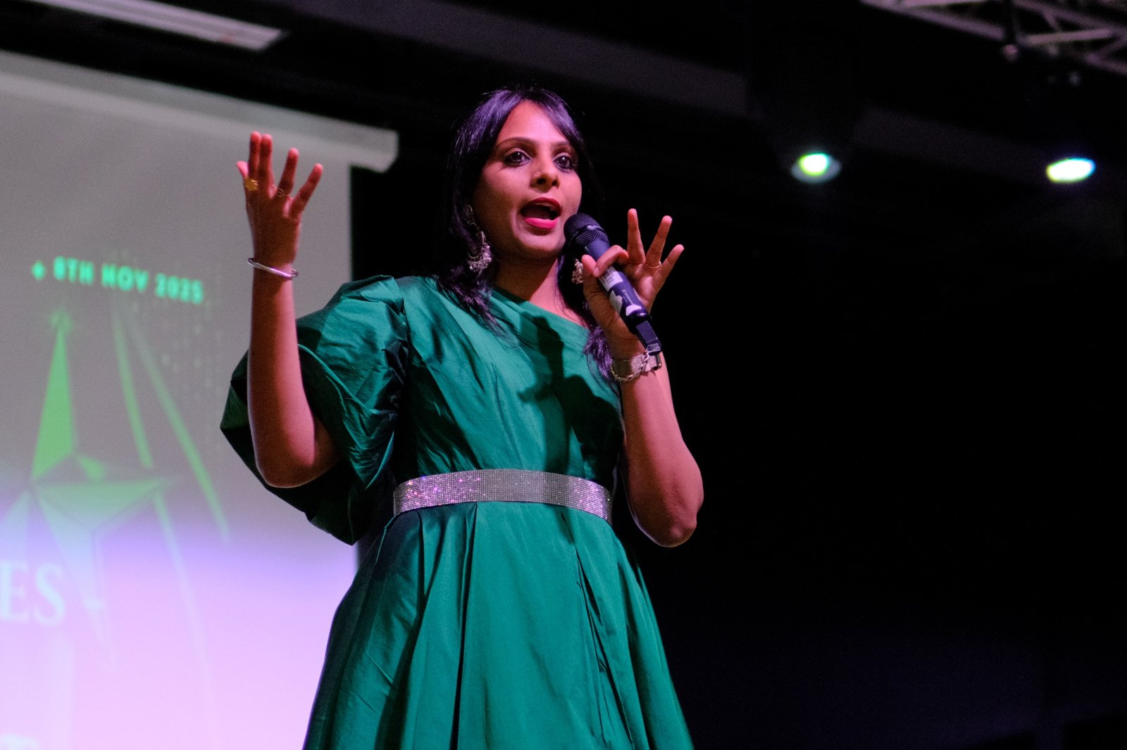 Prestigious AES Portrait 33